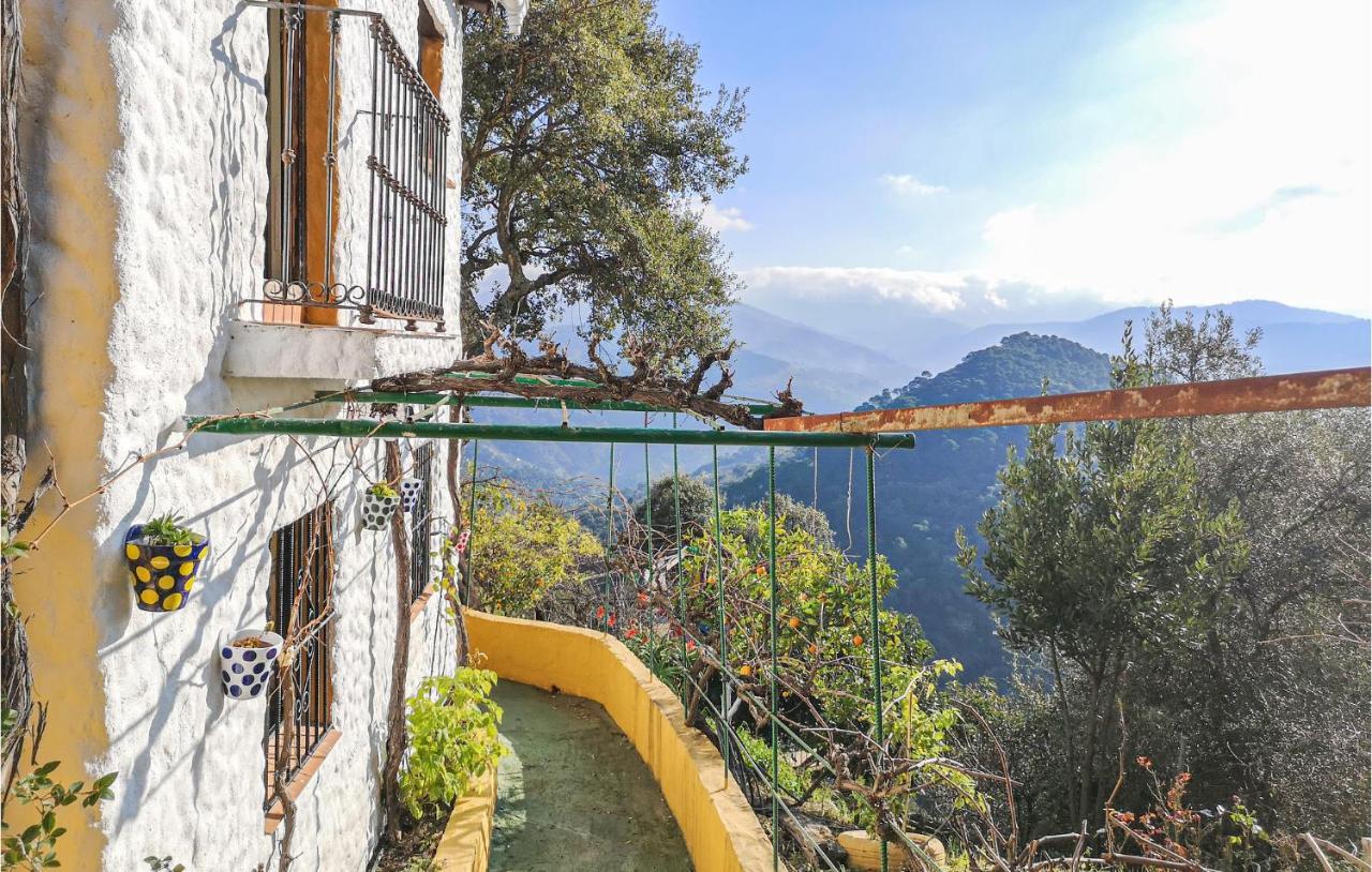 Amazing Cottage In Algatocin With Kitchen Exteriér fotografie